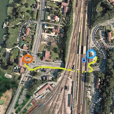Apartment Entier Bord De Saone - Parking Prive